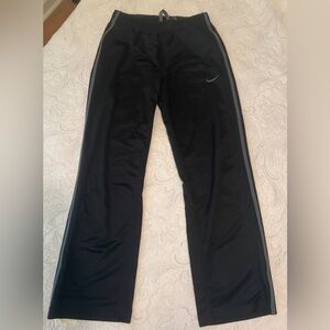 Men’s Nike athletic pants. Medium.